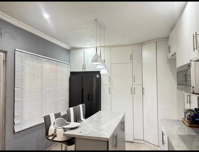 2 BEDROOM HOUSE FOR SALE IN SHALLCROSS